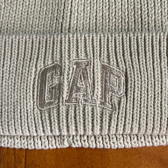 Baby GAP Beanie Knit Hat Size M/L Beige Tan Nude - Picture 2 of 9